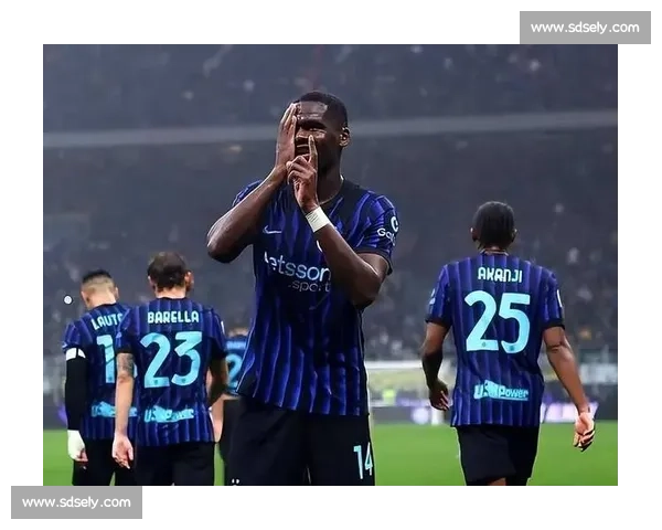 官宣倒计时博尼周二体检,国米敲定 2400 万欧元五年长约 官宣倒计时博尼周二体检,国米敲定 2400 万欧元五年长约