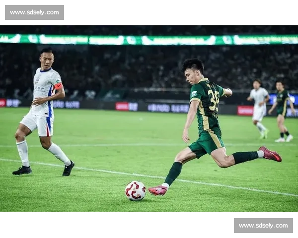 巴西新星里贝罗首秀征服欧洲 阿森纳那不勒斯竞逐