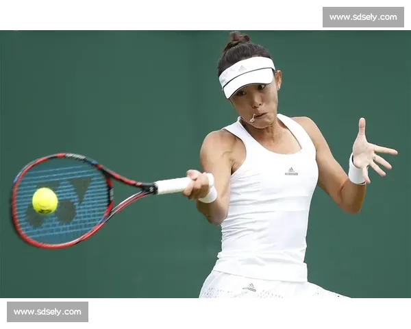 温网「雨布魔法」:百年草地的守护者