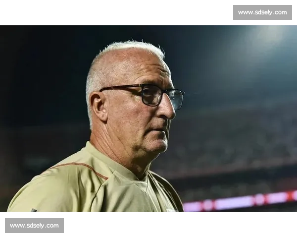 土超黑幕曝光！足协官员密谋报复穆帅，狂人或重返英超豪门